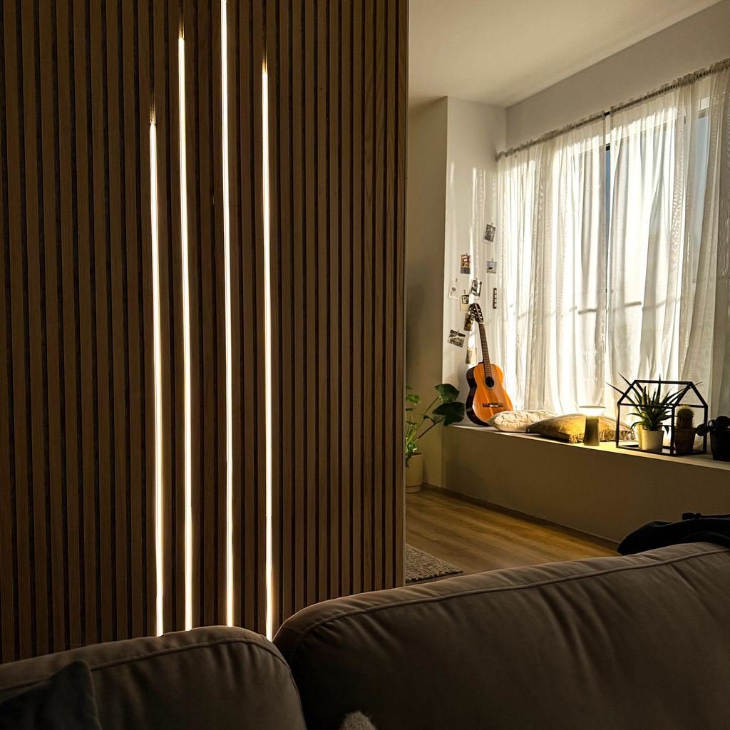 Erweiterungs-SET LED Strip An/Aus für Wandpaneele 260 cm, Warmweiß, kürzbar, selbstklebend, Weiß