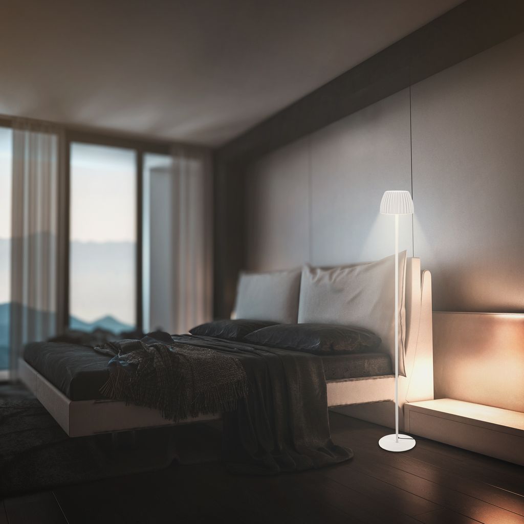 LED Floor Lamp Off-White – Touch Dimmer, USB-C, 8W, 1240mm, Warm Light