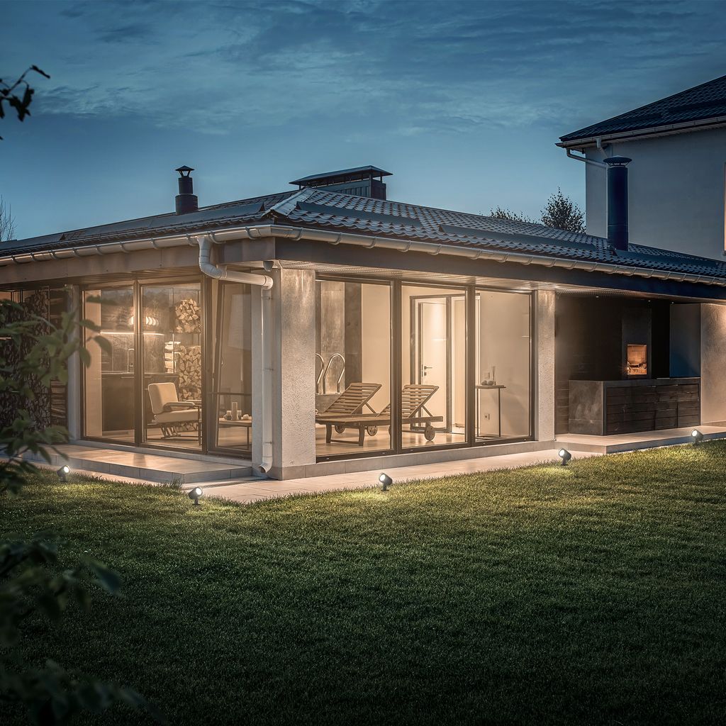 Briloner LED Gartenstrahler, Stecker, Spritzwasserschutz, schwenkbar