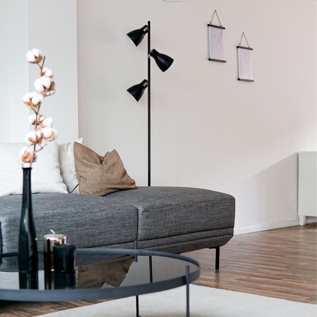 Stehlampe - Schalter, schwenkbar, E27 Fassung, max. 25W, 3-flammig, Schwarz