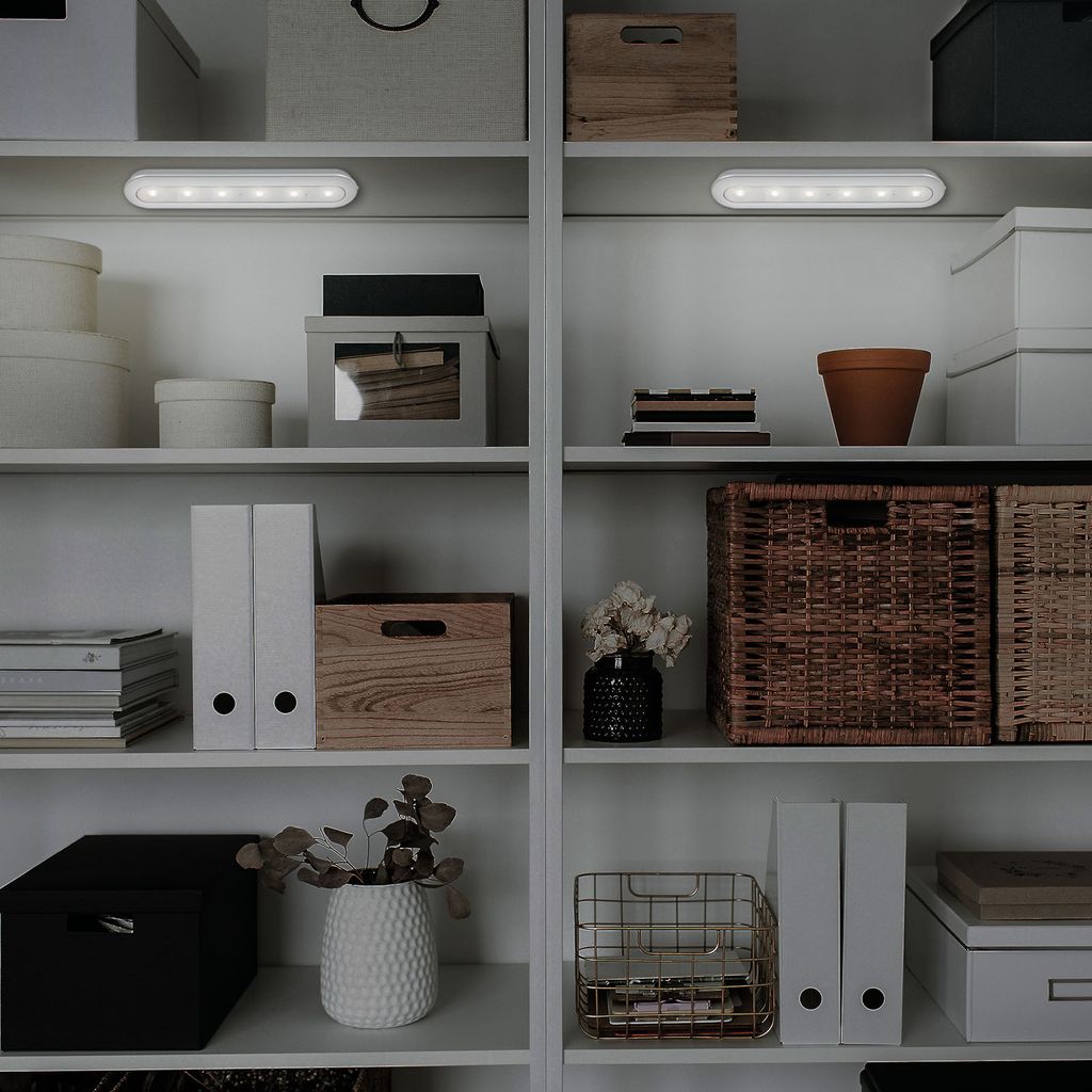 BRILONER ROW Schrankbeleuchtung. Push-Taste. kleben und bohren. Timerfunktion. Batteriebetrieb. silberfarbig. 30.5 x 6.3 x 2.6 cm 8